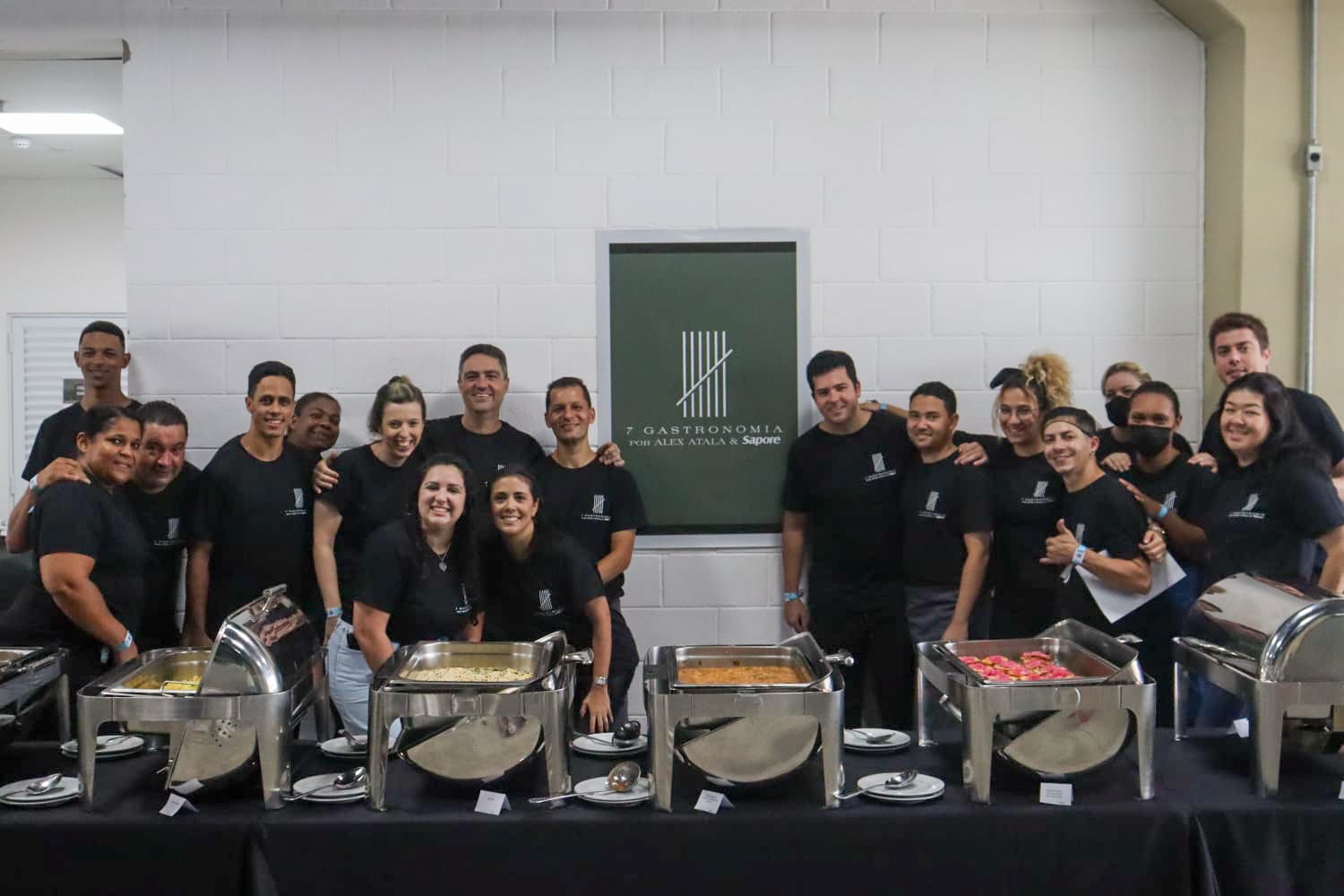 Equipe da 7 Gastronomia na área VIP dp Lollapalooza BR